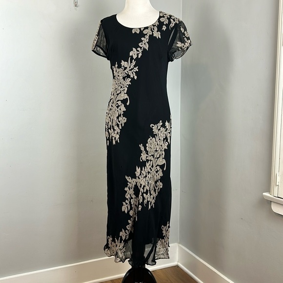 Vintage Slip Dress With Cap Sleeves - Picture 2 of 10